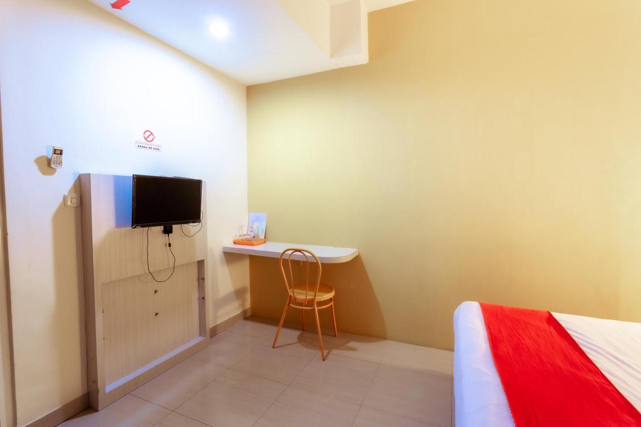 Pratisarawirya Guesthouse By Ecommerceloka Σουραμπάγια Εξωτερικό φωτογραφία
